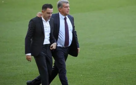 لابورتا ينتقد تشافي ويعبر عن استيائه من فوز فليك بنفس اللاعبين الذين أخفقوا معه