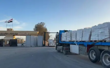 الهلال الأحمر المصري يطلق قافلة زاد العزة 155 محملة بـ 2720 طن من المساعدات الإنسانية لغزة