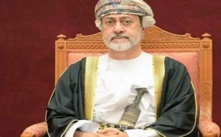 سلطان عمان يعبر عن استنكاره للاعتداءات المستمرة على السلطنة خلال لقائه برئيس إيران