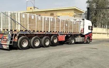 قافلة المساعدات الإنسانية الـ 155 تصل معبر رفح البري استعداداً لدخول قطاع غزة