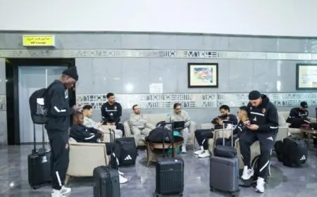 بعثة الأهلي تصل مطار القاهرة استعداداً للسفر إلى تونس
