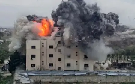 غارة إسرائيلية جنوب لبنان تودي بحياة 12 من أفراد الطواقم الطبية