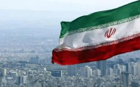 عسكري إيراني يكشف عن استهداف ثلاث قواعد أمريكية في الإمارات والبحرين والكويت