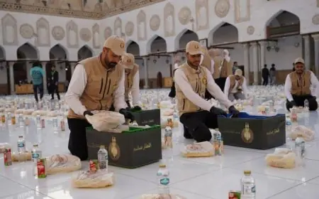 بيت الزكاة والصدقات يوزع 8000 وجبة سحور للزوار في الجامع الأزهر ليلة 27 رمضان