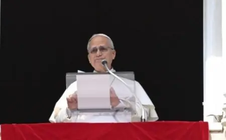 بابا الفاتيكان يحث على وقف إطلاق النار في الشرق الأوسط لإنهاء النزاع