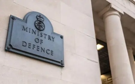 وزارة الدفاع البريطانية تعلن حالة التأهب القصوى لسفينة الإمداد لايم باي