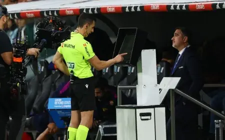 يويفا يخطط لتقليص استخدام تقنية VAR في البطولات الأوروبية لكرة القدم
