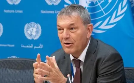 مسؤول أممي يكشف عن سحق الأونروا في غزة على يد إسرائيل والعالم يتفرج دون حركة