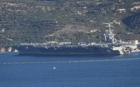 حاملة الطائرات الأمريكية جيرالد آر فورد تبحر إلى خليج سودا في جزيرة كريت