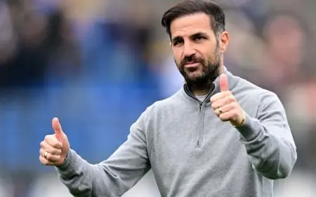 فابريغاس يتحدث بصراحة عن آلامه وتأثير وسائل التواصل الاجتماعي في تدمير الأرواح