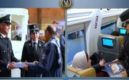 فيديو وزارة الداخلية تحتفل بعيد الفطر مع المواطنين وتقدم لهم هدايا من عبوات الكعك