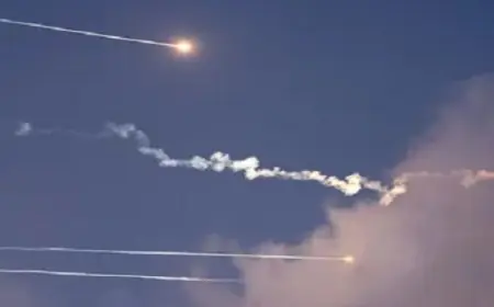 البحرين تتصدى للاعتداءات الإيرانية بما في ذلك تدمير 153 صاروخا و301 طائرة مسيرة