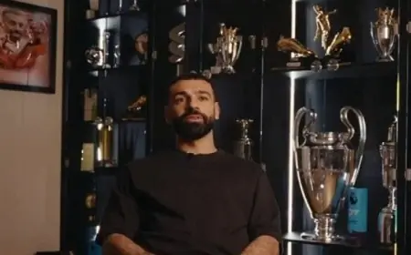 محمد صلاح يختم مشواراً تاريخياً مع ليفربول بتألق وعشرة ألقاب