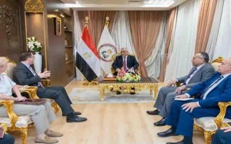 وزير الدولة للإنتاج الحربي يناقش مع السفير البريطاني بالقاهرة فرص الشراكات الاستراتيجية بين الشركات المصرية والبريطانية