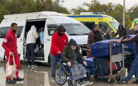 استقبال ميناء رفح البري لدفعة جديدة من الفلسطينيين العائدين إلى قطاع غزة