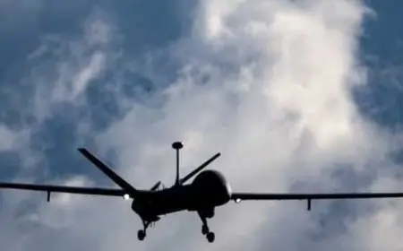 هجوم مسيرتين يستهدف ميناء صلالة العماني ويتسبب في إصابة أحد الوافدين