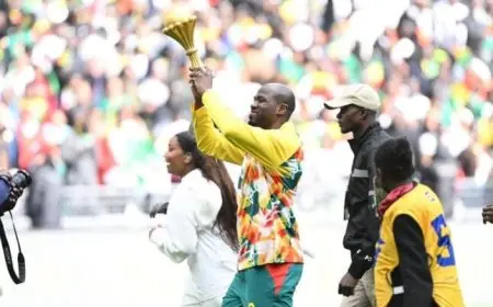 السنغال تحتفل بكأس أمم إفريقيا في باريس رغم سحب اللقب فيديو