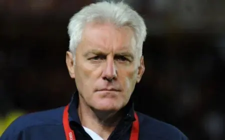 هوجو بروس يفاجئ نجوم صن داونز قبل المباراة الودية مع جنوب أفريقيا وبنما