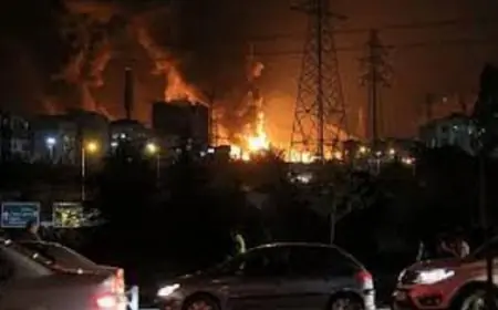 حريق ضخم في مصفاة نفط إسرائيلية نتيجة هجوم جوي بالصواريخ