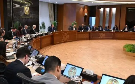 رئيس الوزراء يقود اجتماع اللجنة المركزية لإدارة الأزمات لمناقشة التحديات الراهنة