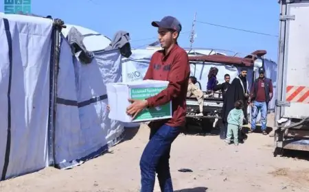 مركز الملك سلمان للإغاثة يواصل تقديم المساعدات الغذائية للأسر في جنوب قطاع غزة