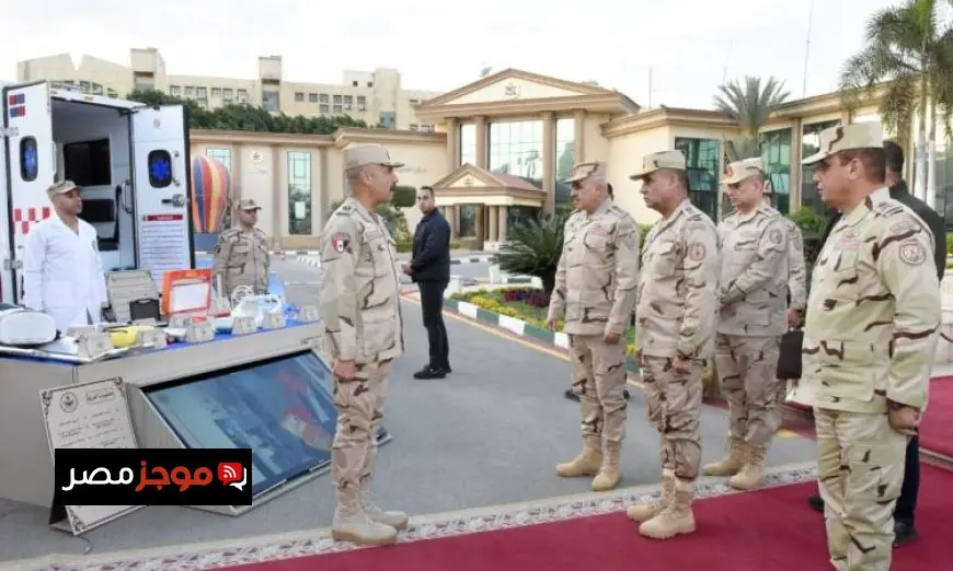 وزير الدفاع يزور المنطقة المركزية ويشرف على استعدادات القوات ويحتفل بالإفطار مع المقاتلين