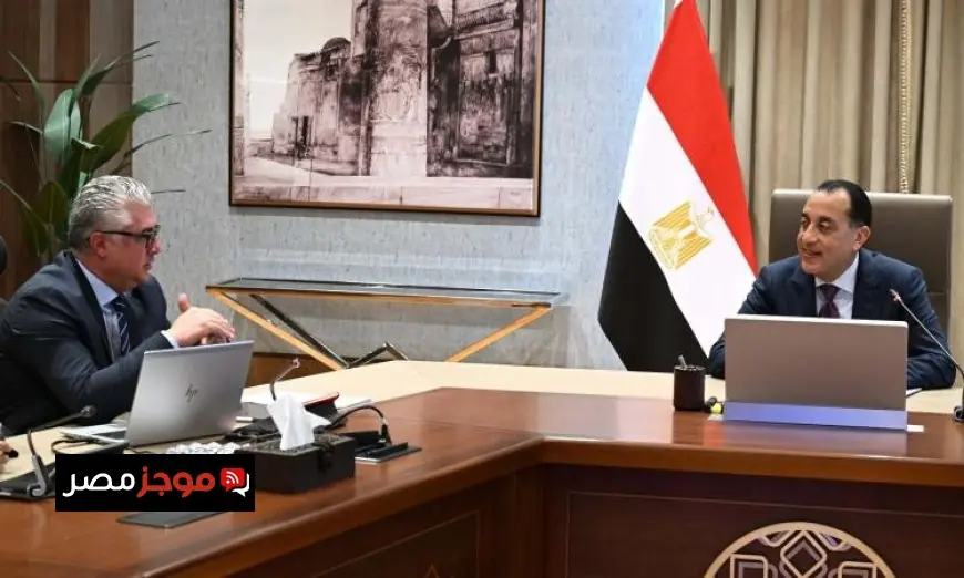 رئيس الوزراء يطلع على تقدم مشروعات المنطقة الاقتصادية لقناة السويس