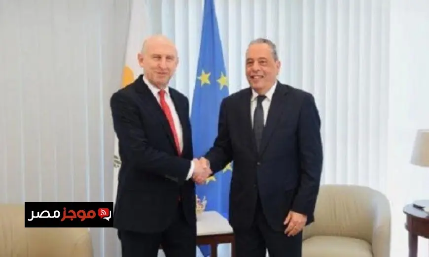 وزير الدفاع القبرصي يعزز موقف بلاده الداعم للاستقرار الإقليمي خلال لقاء مع نظيره البريطاني