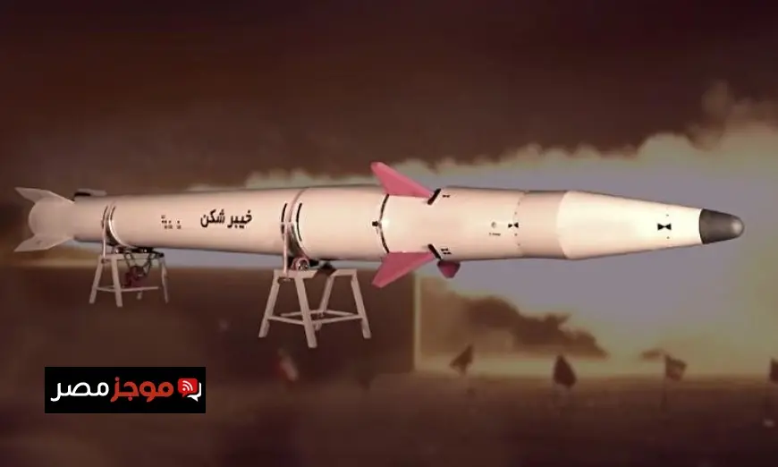 إيران تشن هجومًا صاروخيًا على تل أبيب باستخدام صواريخ خيبرشكن في الموجة العشرين