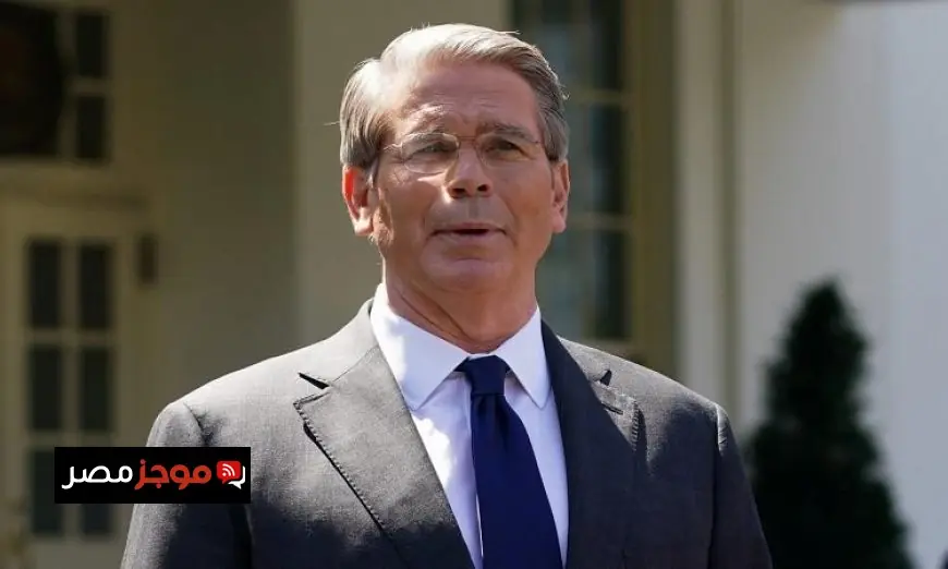 وزير الخزانة الأمريكي يؤكد أهمية تحالف دولي لحماية السفن في مضيق هرمز