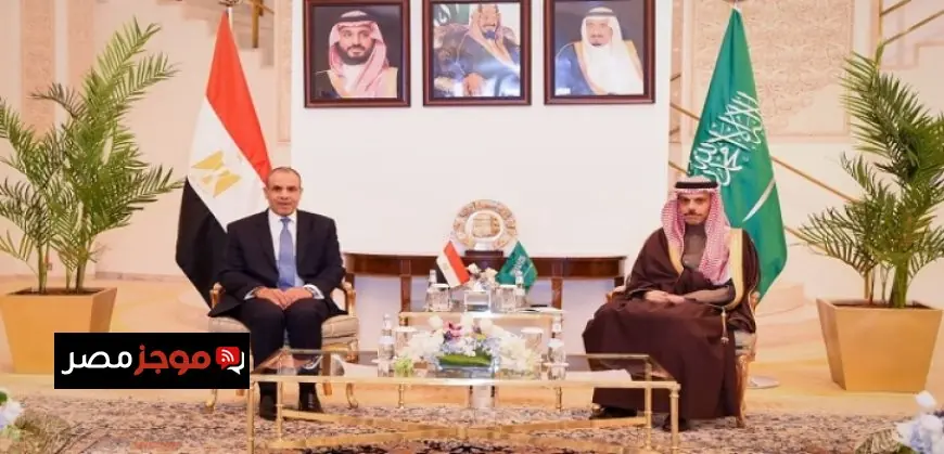 وزير الخارجية يؤكد خلال لقائه بنظيره السعودي موقف مصر الثابت ضد الاعتداءات على السعودية والدول العربية