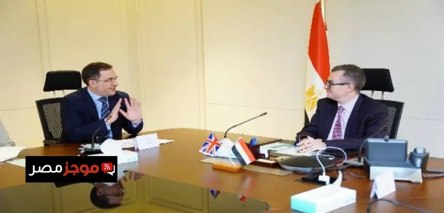 وزير التخطيط يتناول مع السفير البريطاني فرص تعزيز التعاون الاقتصادي بين البلدين