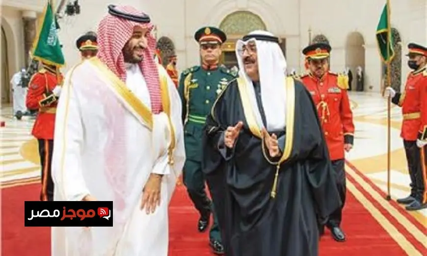 أمير الكويت وولي العهد السعودي يطالبان بوقف التصعيد الفوري في اتصال هاتفي
