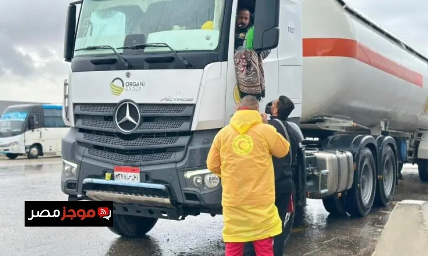 الهلال الأحمر يعلن عن قافلة زاد العزة الـ165 وتوزيع أكثر من 60 ألف سلة غذائية