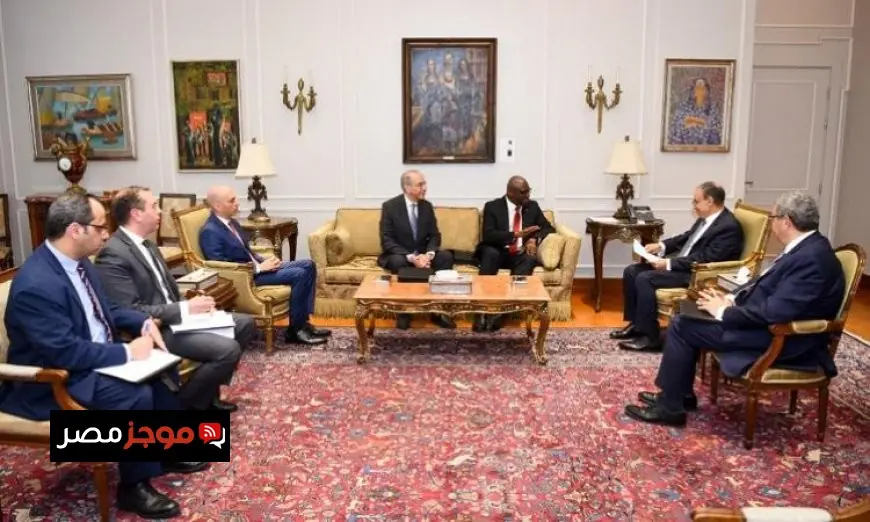 وزير الخارجية يعبر عن التزامه بتعزيز التعاون مع جامعة كارلتون الكندية