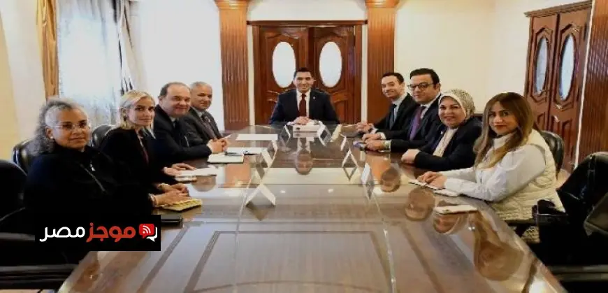 وزير الشباب يجتمع مع الممثل الإقليمي لمنظمة الأغذية والزراعة الفاو لتعزيز التعاون