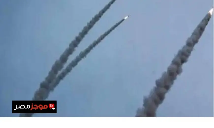 صافرات الإنذار ت响 في وسط إسرائيل بسبب هجوم صاروخي باليستي من إيران