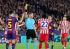 قرار مثير للجدل يهدد مستقبل حكم مباراة برشلونة وأتلتيكو مدريد بعد لقطة من المباراة