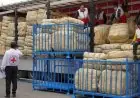 الصليب الأحمر الدولي يرسل أول شحنة مساعدات طارئة لإيران بعد بداية الحرب