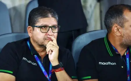 مدرب بوليفيا يعبر عن الألم والإحباط وفخره بشجاعة لاعبيه بعد المباراة