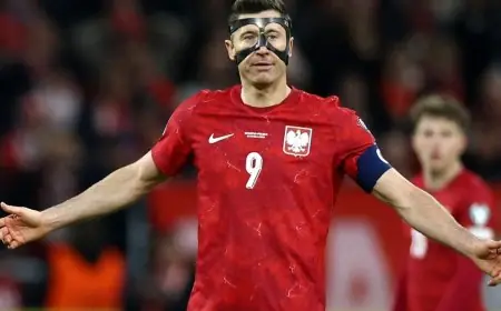 ليفاندوفسكي يثير الجدل حول اعتزاله بعد إخفاق بولندا في التأهل لكأس العالم