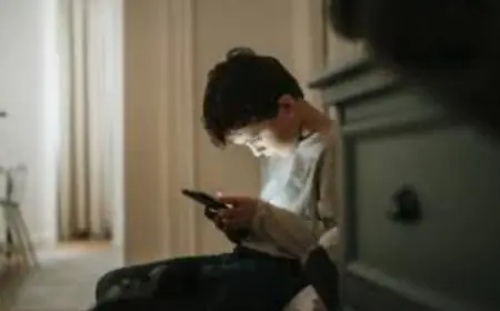 النمسا تتبنى مشروع قانون يمنع الأطفال دون 14 عاماً من استخدام وسائل التواصل الاجتماعي