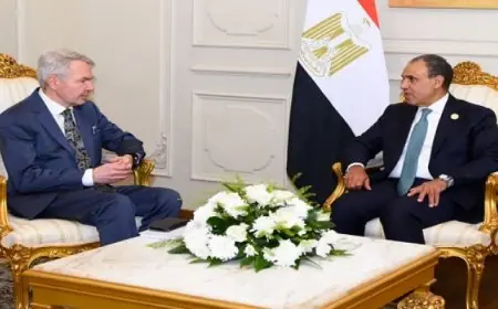 وزير الخارجية يناقش مع المبعوث الشخصي للسكرتير العام للأمم المتحدة مستجدات الأزمة السودانية