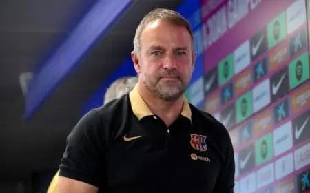 لابورتا يؤكد أن فليك يفضل تأجيل تجديد عقده ويعبر عن ثقته في بقائه مع برشلونة