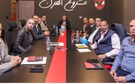 الخطيب يواصل متابعة تطوير استاد الأهلي ويستعد لتوسيع مشروعاته في المحافظات