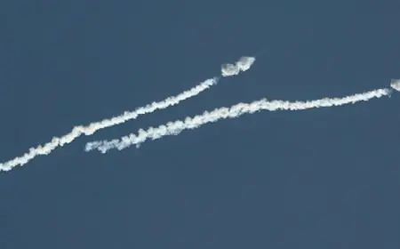 إصابة 12 شخصًا في الإمارات نتيجة سقوط شظايا صاروخ إيراني في منطقة العجبان