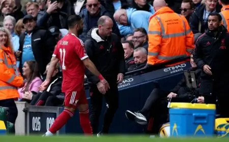 محمد صلاح يغادر “البائس” في يوم للنسيان والتغيير للجميع