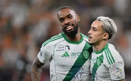 الأهلي يتفوق على ضمك ويشعل المنافسة مع النصر والهلال في صراع قمة دوري روشن