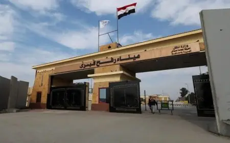 دفعة جديدة من العائدين تصل إلى قطاع غزة عبر معبر رفح البري