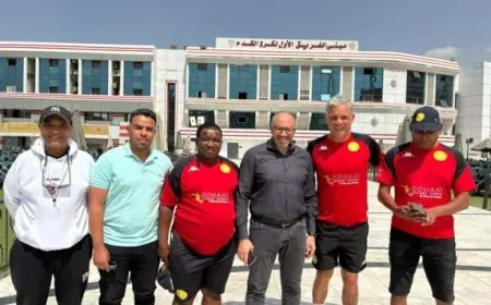 حازم إمام يرحب بمارك فيش في الزمالك ويأخذه في جولة مميزة داخل القلعة البيضاء